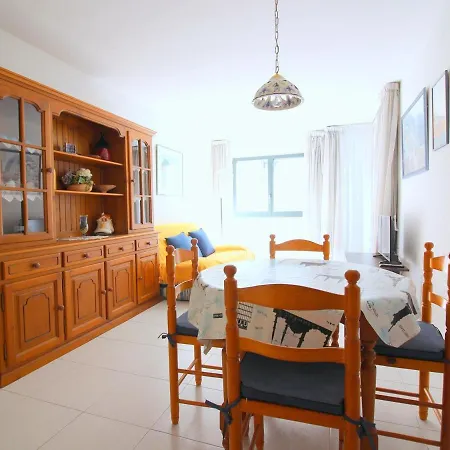 Centrico En Roses, A 20m De La Playa, Con Parking Y Terraza - Es-228-89 * Roses