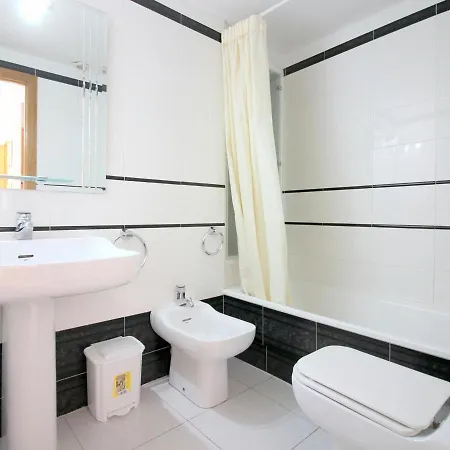 Centrico En Roses, A 20m De La Playa, Con Parking Y Terraza - Es-228-89 Apartment *